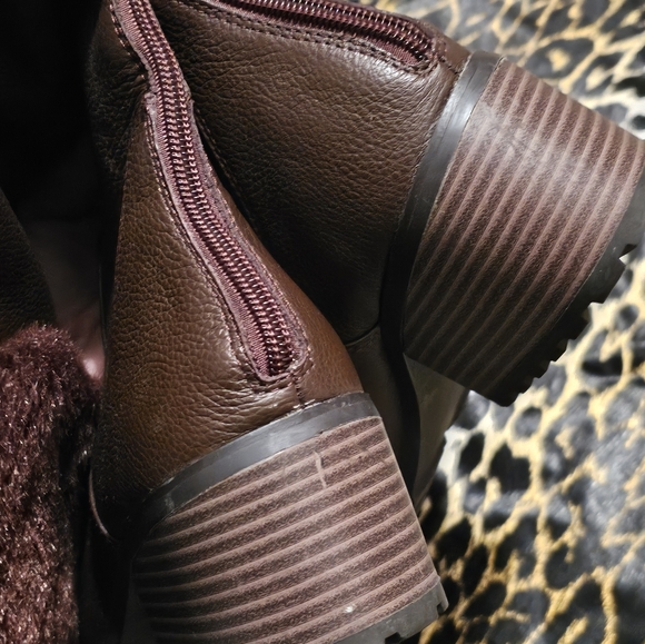 H by Halston Donna Brown Leather and Faux fur Knee High Boots - Picture 3 of 6